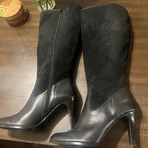 Ralph Lauren black boots in good condition used once